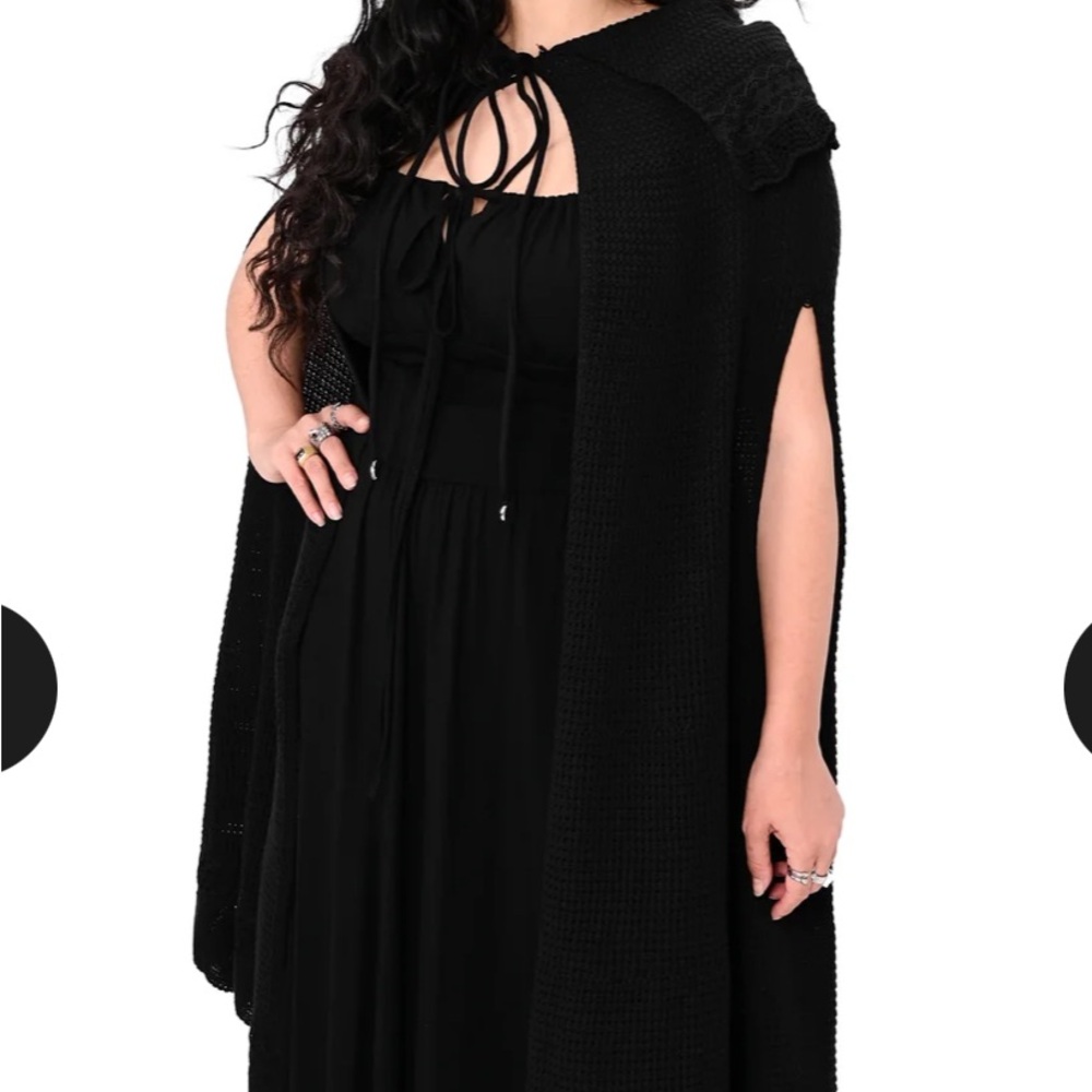Foxblood Sweater Cape - Black Cloak XL/2X